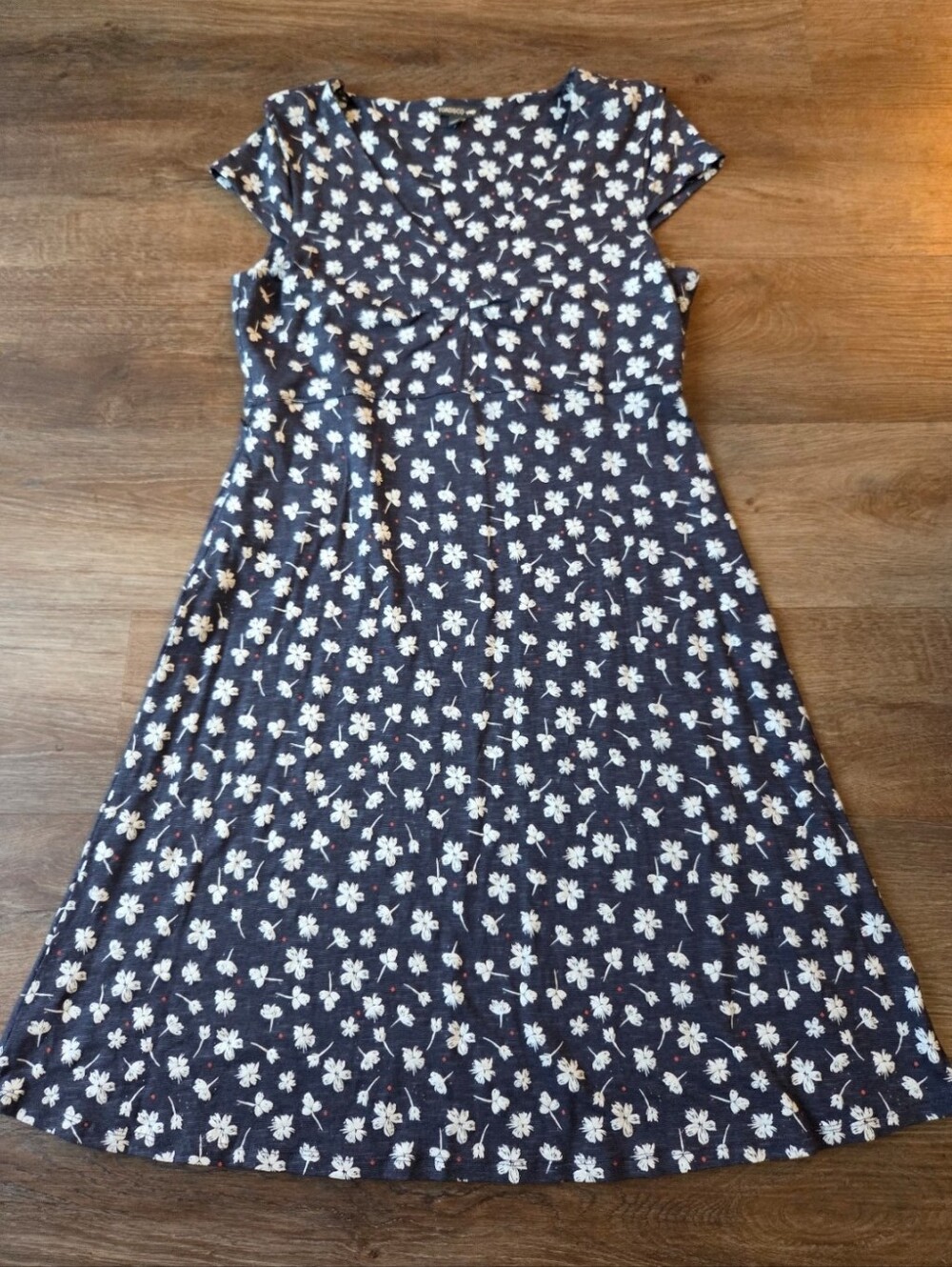 Toad&Co Navy Floral Print Short Sleeved above the Knee Length Dress Size Large - Picture 4 of 12